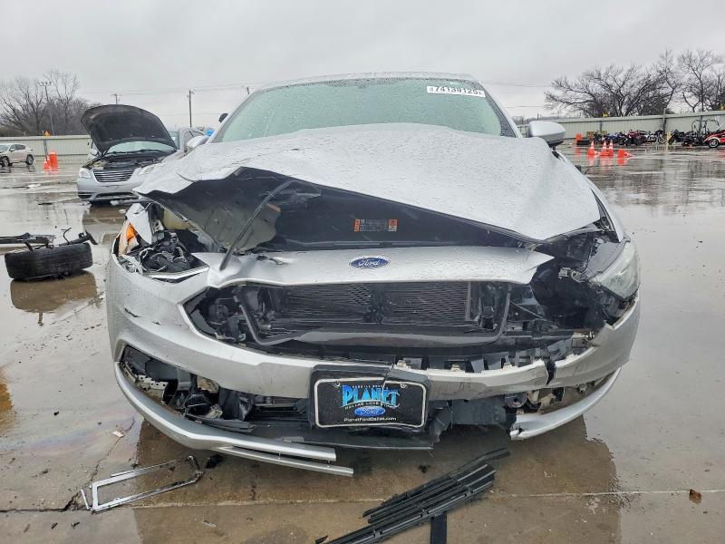 Photo 5 from auction – 2018 FORD FUSION with VIN 3FA6P0LU0JR217849
