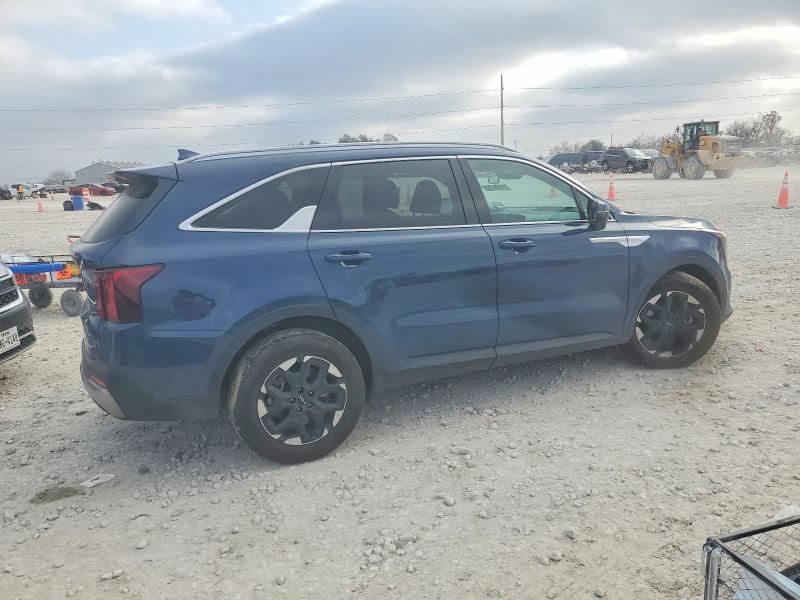Photo 3 from auction – 2025 KIA SORENTO with VIN 5XYRL4JC0SG310080