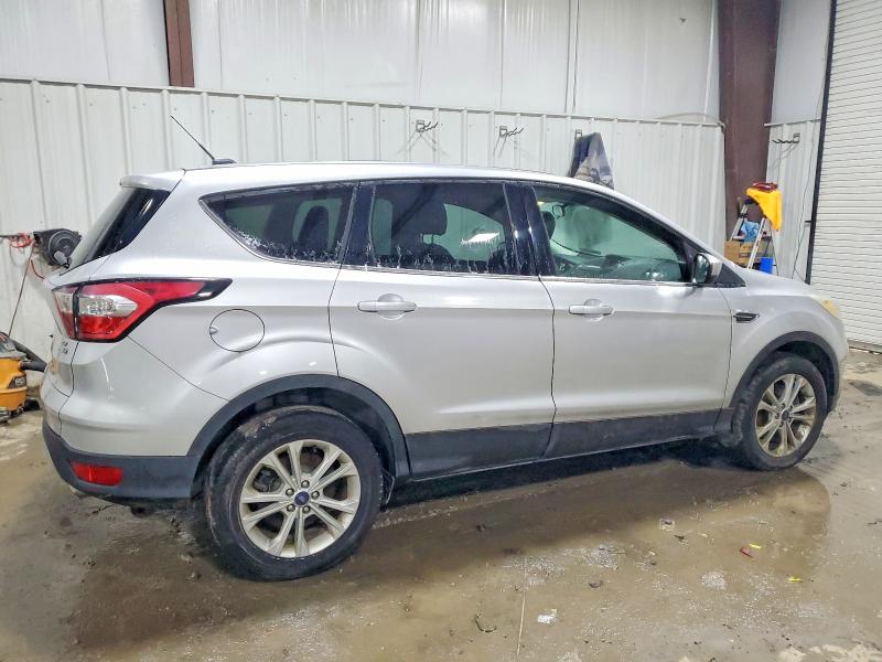 Photo 3 from auction – 2017 FORD ESCAPE SE with VIN 1FMCU9G94HUC81391