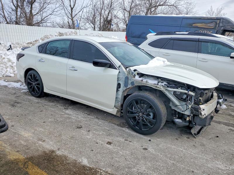 Photo 4 from auction – 2017 NISSAN ALTIMA with VIN 1N4AL3AP3HC262121