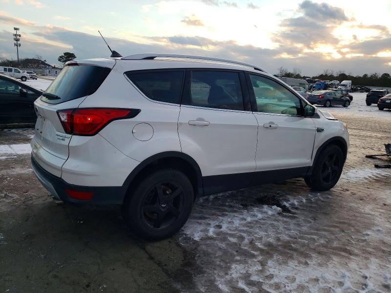 Photo 3 from auction – 2019 FORD ESCAPE TIT with VIN 1FMCU9J91KUB91339