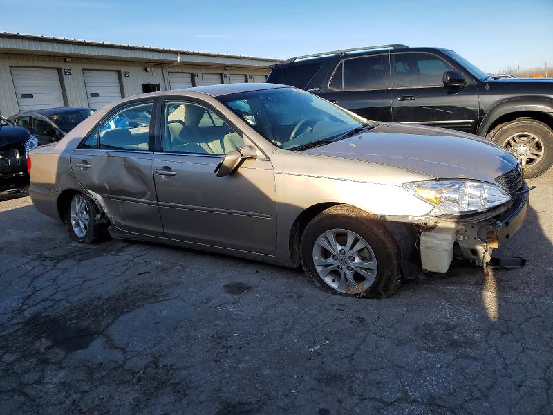Photo 4 from auction – 2004 TOYOTA CAMRY LE with VIN 4T1BE32K04U852806