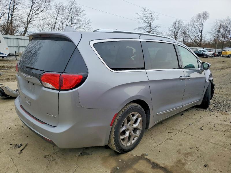 Photo 3 from auction – 2018 CHRYSLER PACIFICA L with VIN 2C4RC1GG8JR251654
