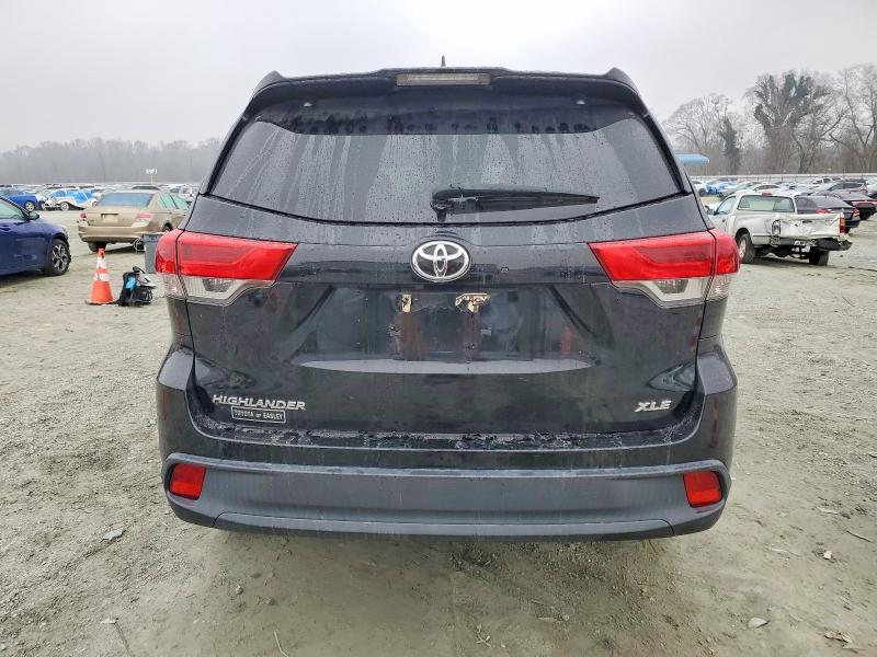 Photo 6 from auction – 2019 TOYOTA HIGHLANDER with VIN 5TDKZRFH9KS566674