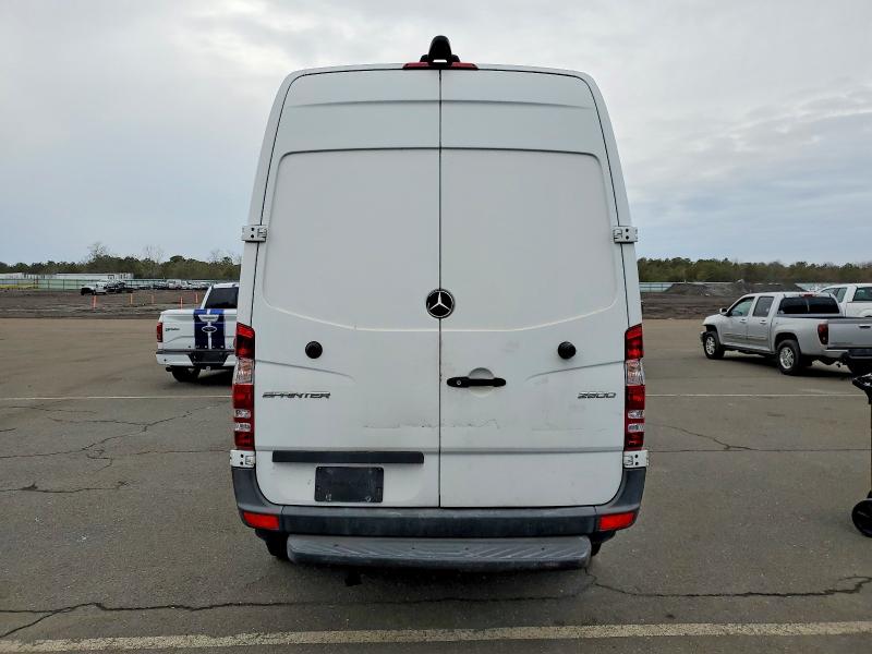 Photo 6 from auction – 2018 MERCEDES-BENZ SPRINTER 2 with VIN WD3PE7CD2JP588591