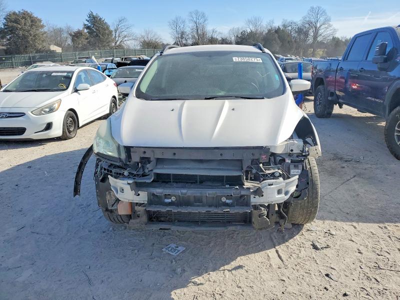 Photo 5 from auction – 2015 FORD ESCAPE SE with VIN 1FMCU9G92FUB65801