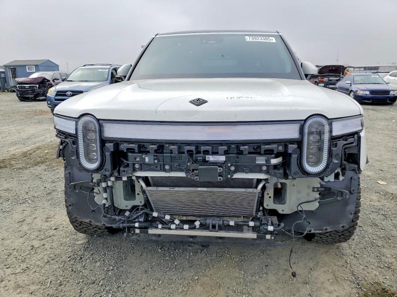 Photo 5 from auction – 2023 RIVIAN R1S ADVENT with VIN 7PDSGABA4PN012092