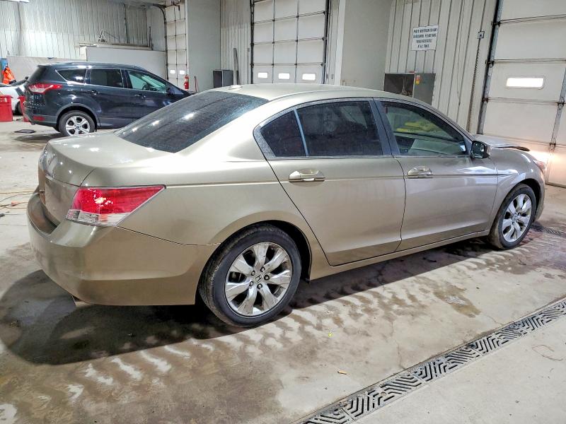 Photo 3 from auction – 2010 HONDA ACCORD EXL with VIN 1HGCP2F86AA063618