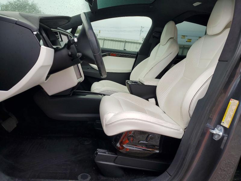 Photo 7 from auction – 2016 TESLA MODEL X with VIN 5YJXCDE25GF027892