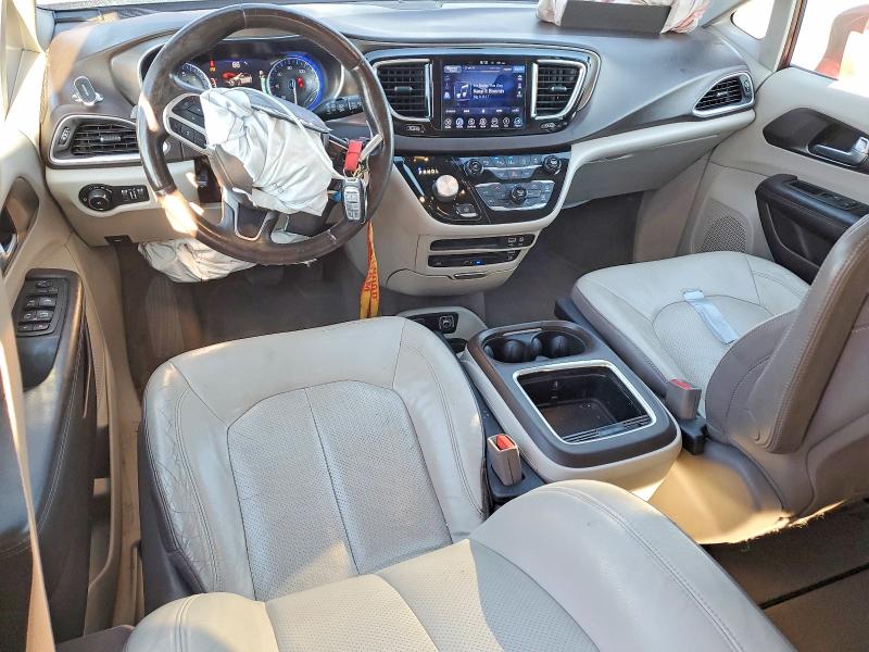 Photo 8 from auction – 2017 CHRYSLER PACIFICA T with VIN 2C4RC1EG6HR782302