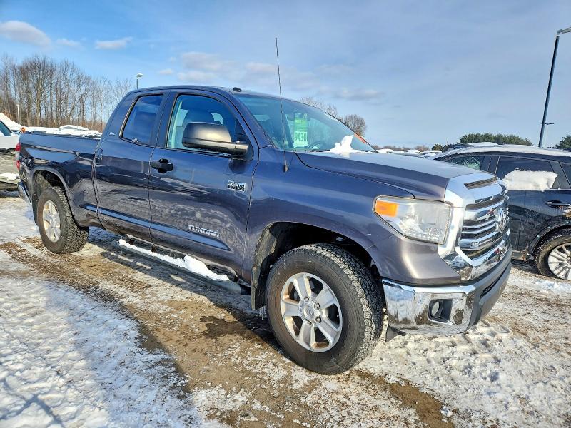 Photo 4 from auction – 2017 TOYOTA TUNDRA DOU with VIN 5TFUY5F16HX603898
