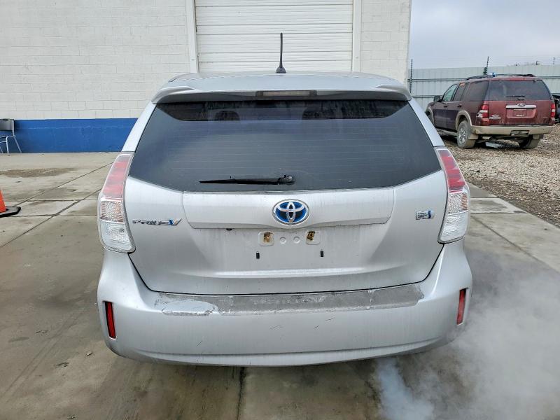 Photo 6 from auction – 2016 TOYOTA PRIUS V with VIN JTDZN3EU2GJ047850