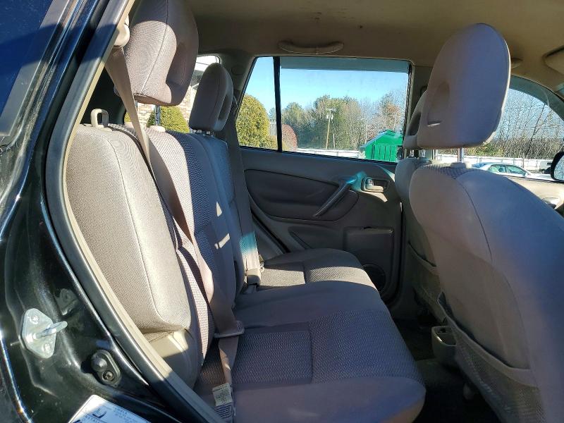 Photo 11 from auction – 2005 TOYOTA RAV4 with VIN JTEHD20V156042286