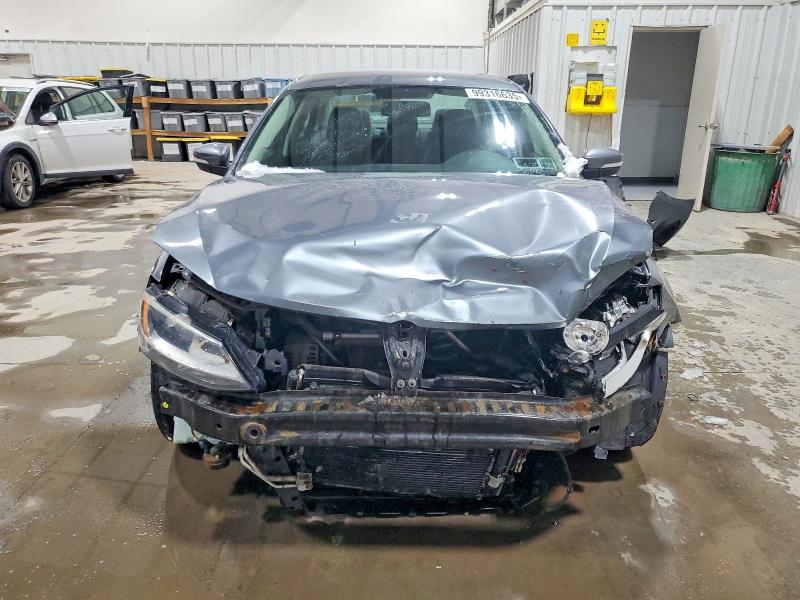 Photo 5 from auction – 2011 VOLKSWAGEN JETTA SE with VIN 3VWDZ7AJ3BM320563