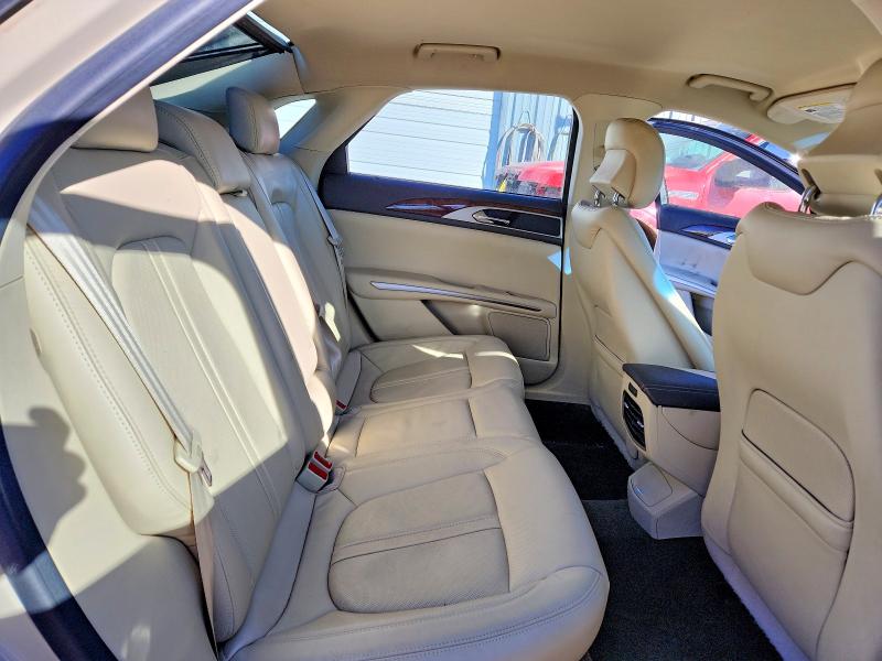 Снимка 10 от търг – 2015 LINCOLN TOWNHOUSE MKZ с VIN 3LN6L2GK3FR617935