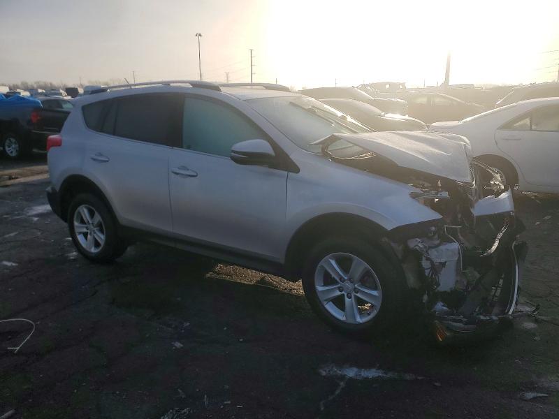 Photo 4 from auction – 2014 TOYOTA RAV4 XLE with VIN 2T3RFREV5EW140174