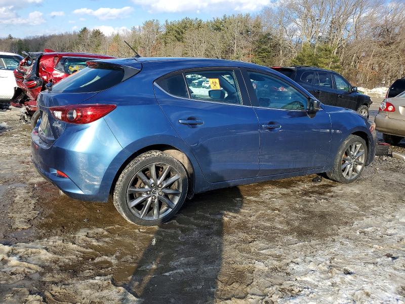 Photo 3 from auction – 2018 MAZDA 3 TOURING with VIN 3MZBN1L30JM274848