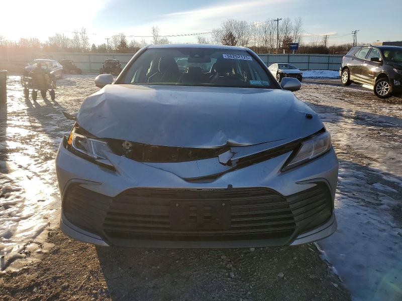 Photo 5 from auction – 2023 TOYOTA CAMRY LE with VIN 4T1C31AK2PU055851