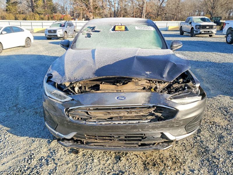 Photo 5 from auction – 2019 FORD FUSION with VIN 3FA6P0CD7KR151110