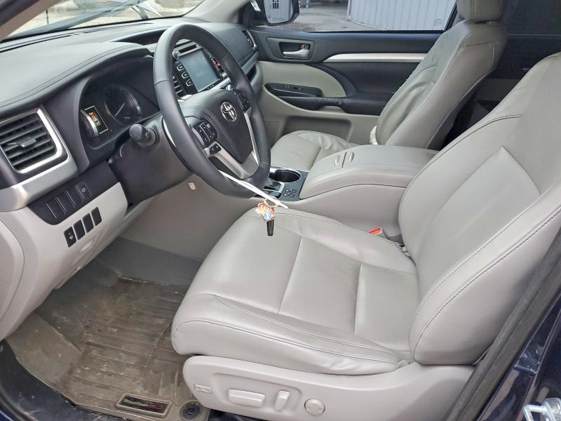 Photo 7 from auction – 2016 TOYOTA HIGHLANDER with VIN 5TDJKRFH4GS292940