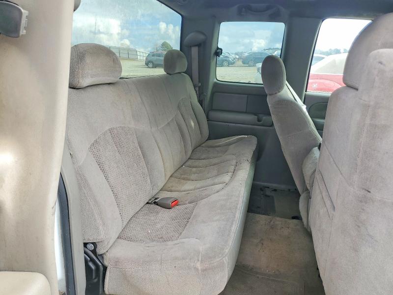 Photo 10 from auction – 2000 CHEVROLET SILVERADO with VIN 2GCEC19V9Y1213031