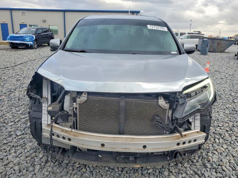 Photo 5 from auction – 2019 HONDA RIDGELINE with VIN 5FPYK3F6XKB012016