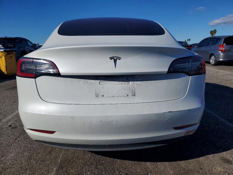 Photo 6 from auction – 2018 TESLA MODEL 3 with VIN 5YJ3E1EA1JF022999