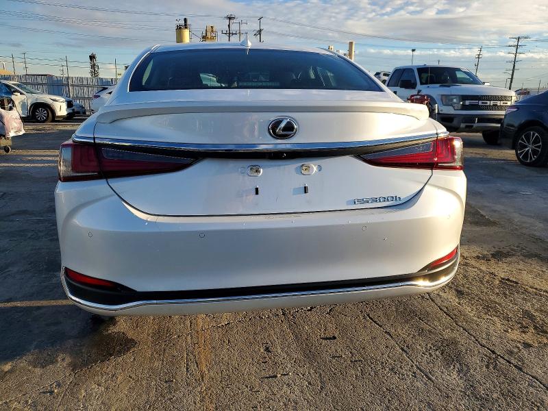 Photo 6 from auction – 2025 LEXUS ES with VIN 58ADA1C1XSU070047