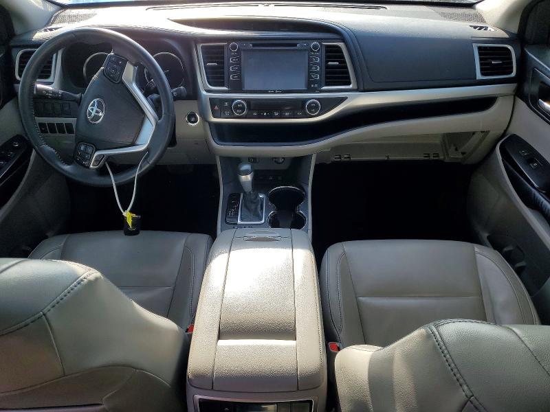 Photo 8 from auction – 2015 TOYOTA HIGHLANDER with VIN 5TDJKRFH0FS211561