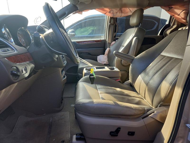 Photo 7 from auction – 2015 CHRYSLER TOWN & COU with VIN 2C4RC1BG5FR562649