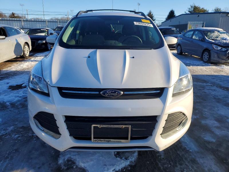 Photo 5 from auction – 2016 FORD ESCAPE with VIN 1FMCU0GXXGUA97341