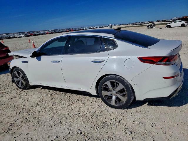 Photo 2 from auction – 2019 KIA OPTIMA LX with VIN 5XXGT4L33KG333197