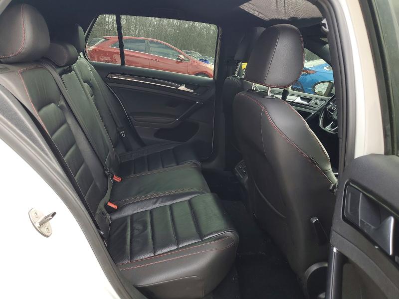 Photo 10 from auction – 2015 VOLKSWAGEN GTI with VIN 3VW5T7AU2FM033463