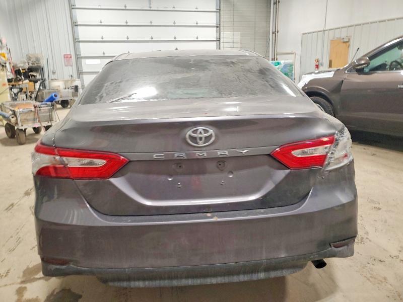 Photo 6 from auction – 2018 TOYOTA CAMRY with VIN 4T1B11HK6JU096353