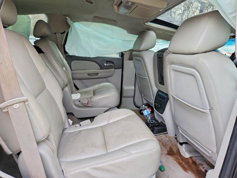 Photo 11 from auction – 2010 CHEV TAHOE with VIN 1GNUKCE05AR209972