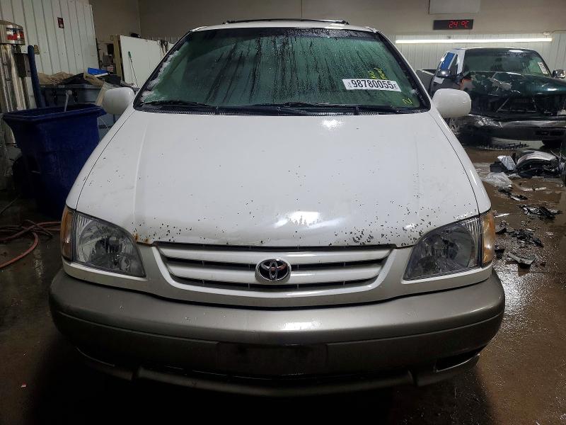 Photo 5 from auction – 2002 TOYOTA SIENNA LE with VIN 4T3ZF13C52U461307