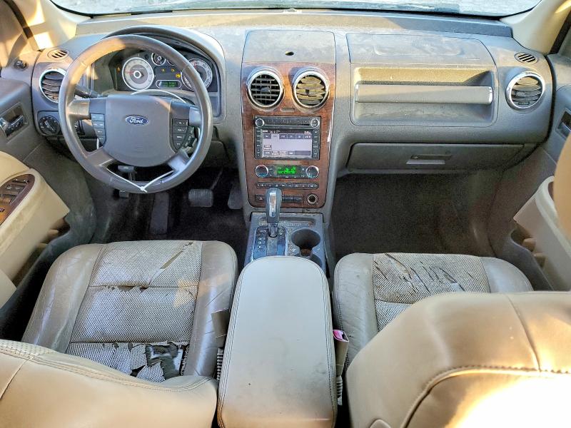 Photo 8 from auction – 2008 FORD TAURUS X E with VIN 1FMDK07W18GA11125
