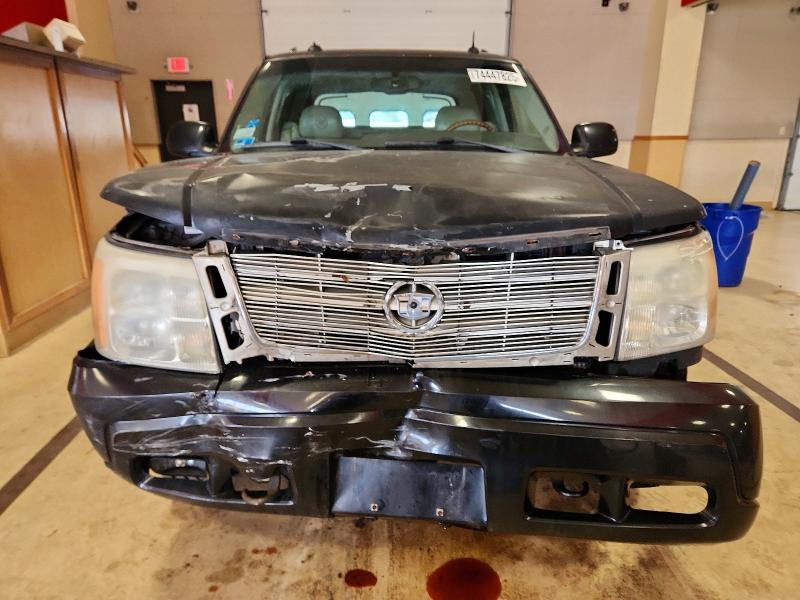 Photo 5 from auction – 2003 CADILLAC ESCALADE E with VIN 3GYEK63NX3G263701