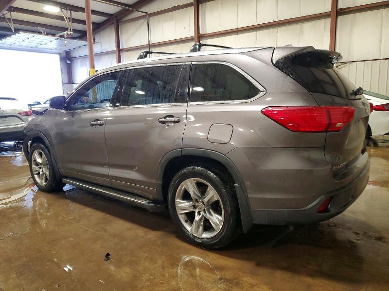 Photo 2 from auction – 2015 TOYOTA HIGHLANDER with VIN 5TDDKRFH3FS100287