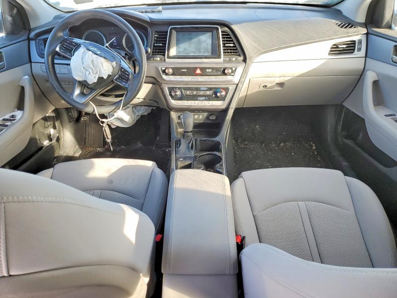Photo 8 from auction – 2018 HYUNDAI SONATA with VIN 5NPE24AA9JH706936