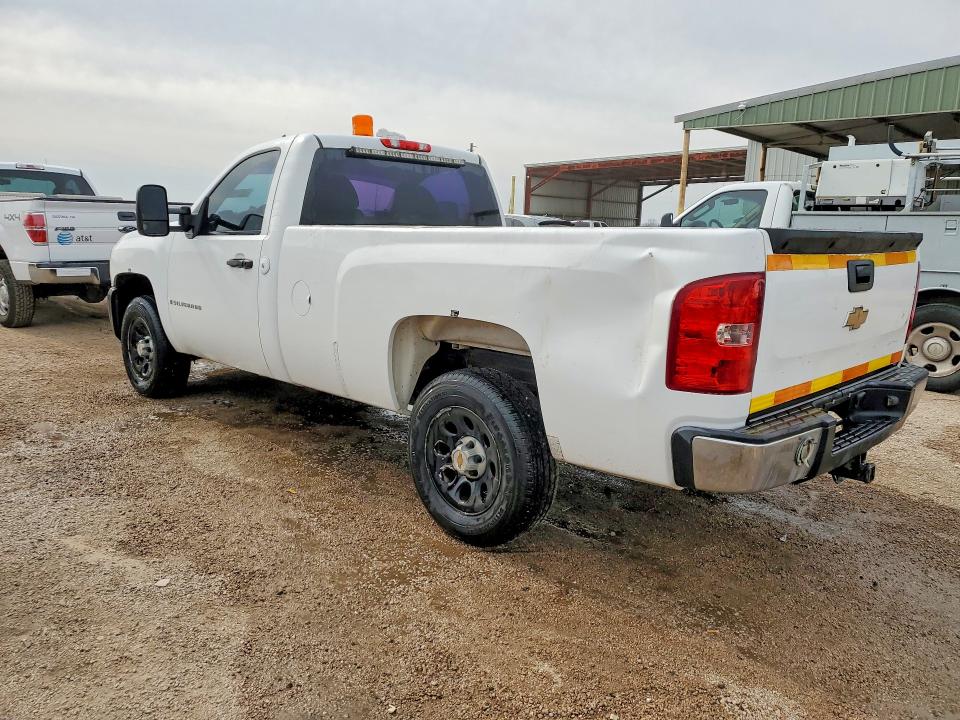Photo 2 from auction – 2008 CHEVROLET SILVERADO with VIN 1GCEC14C48Z129017