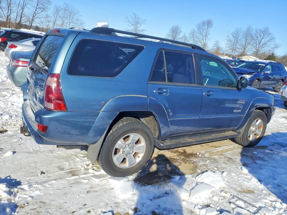 Photo 3 from auction – 2005 TOYOTA 4RUNNER SR with VIN JTEBT14R550052483