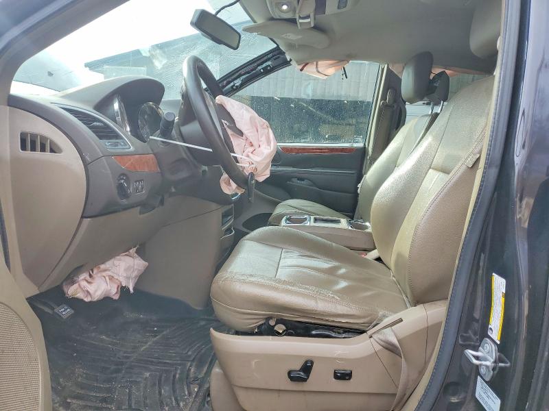 Photo 7 from auction – 2015 CHRYSLER TOWN & COU with VIN 2C4RC1BG0FR675103