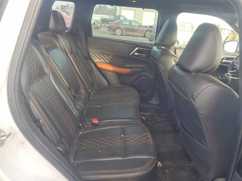 Photo 10 from auction – 2023 MITSUBISHI OUTLANDER with VIN JA4J3VA80PZ039331