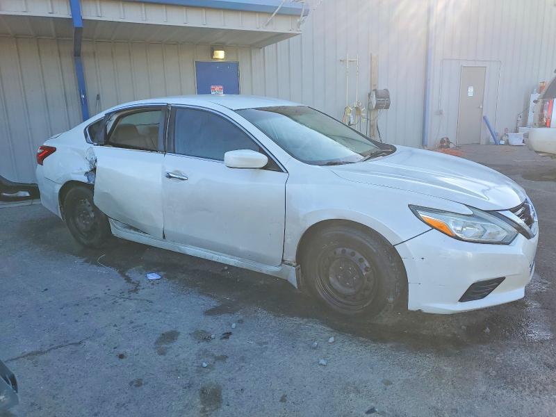 Photo 4 from auction – 2016 NISSAN ALTIMA 2.5 with VIN 1N4AL3AP4GC212715