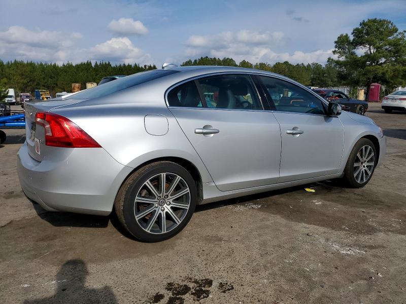 Photo 3 from auction – 2017 VOLVO S60 PREMIE with VIN LYV402HKXHB137545