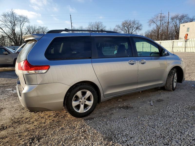 Photo 3 from auction – 2012 TOYOTA SIENNA LE with VIN 5TDKK3DC0CS227702