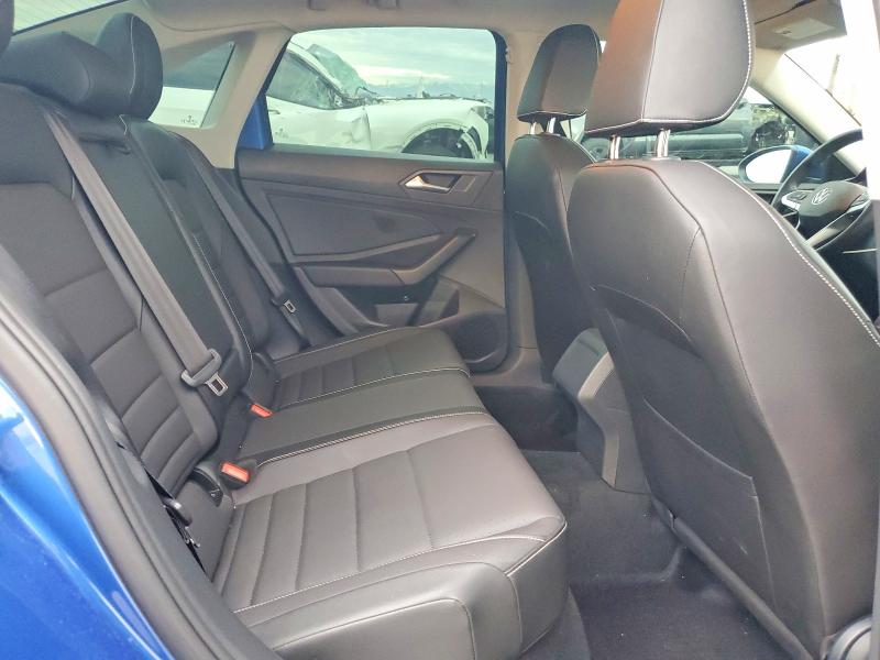 Photo 10 from auction – 2024 VOLKSWAGEN JETTA SE with VIN 3VW7M7BU1RM040686