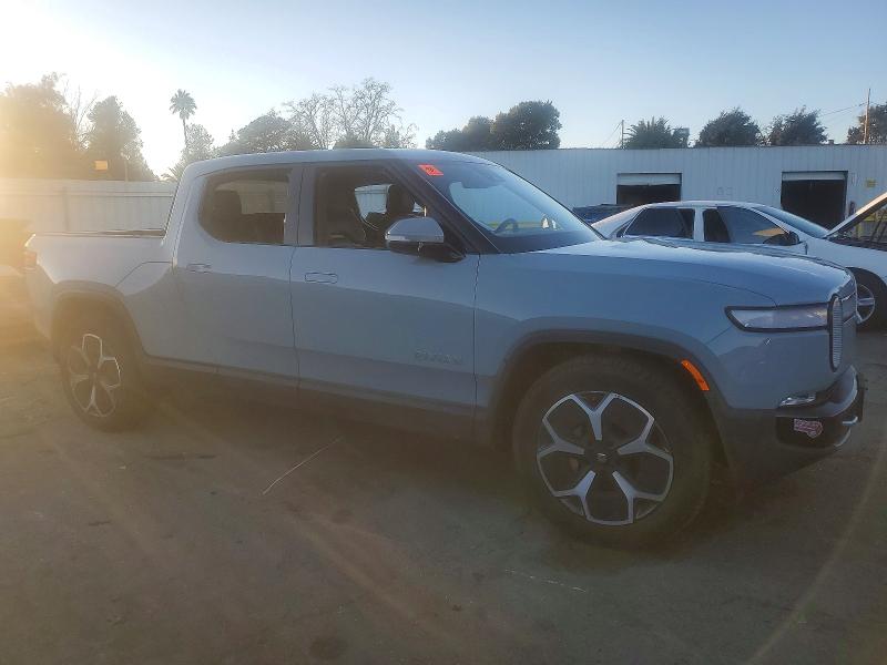 Photo 4 from auction – 2022 RIVIAN R1T ADVENT with VIN 7FCTGAAAXNN006947