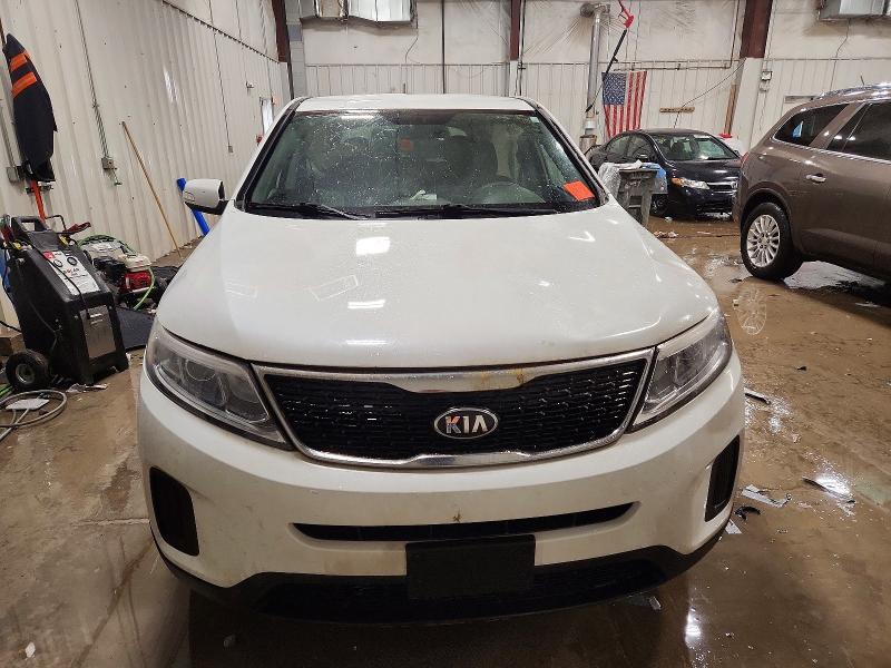 Photo 5 from auction – 2015 KIA SORENTO LX with VIN 5XYKTCA68FG650587